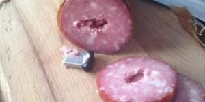 Dün marketten sıradan bir sosis aldım